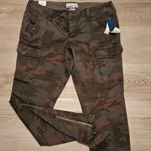 Old Navy Camo Cargo Pants, Straight Legs, Size 12 Regular, New With Tags